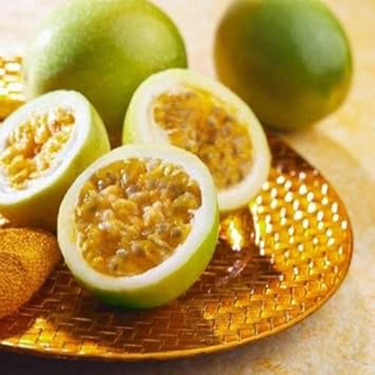 Yellow Maracuja Fruit Seeds for Planting Tangy, Refreshing Passionfruit, Heirloom & Non-GMO Seeds