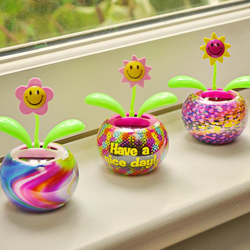 Groovers Solar Dancing Flower