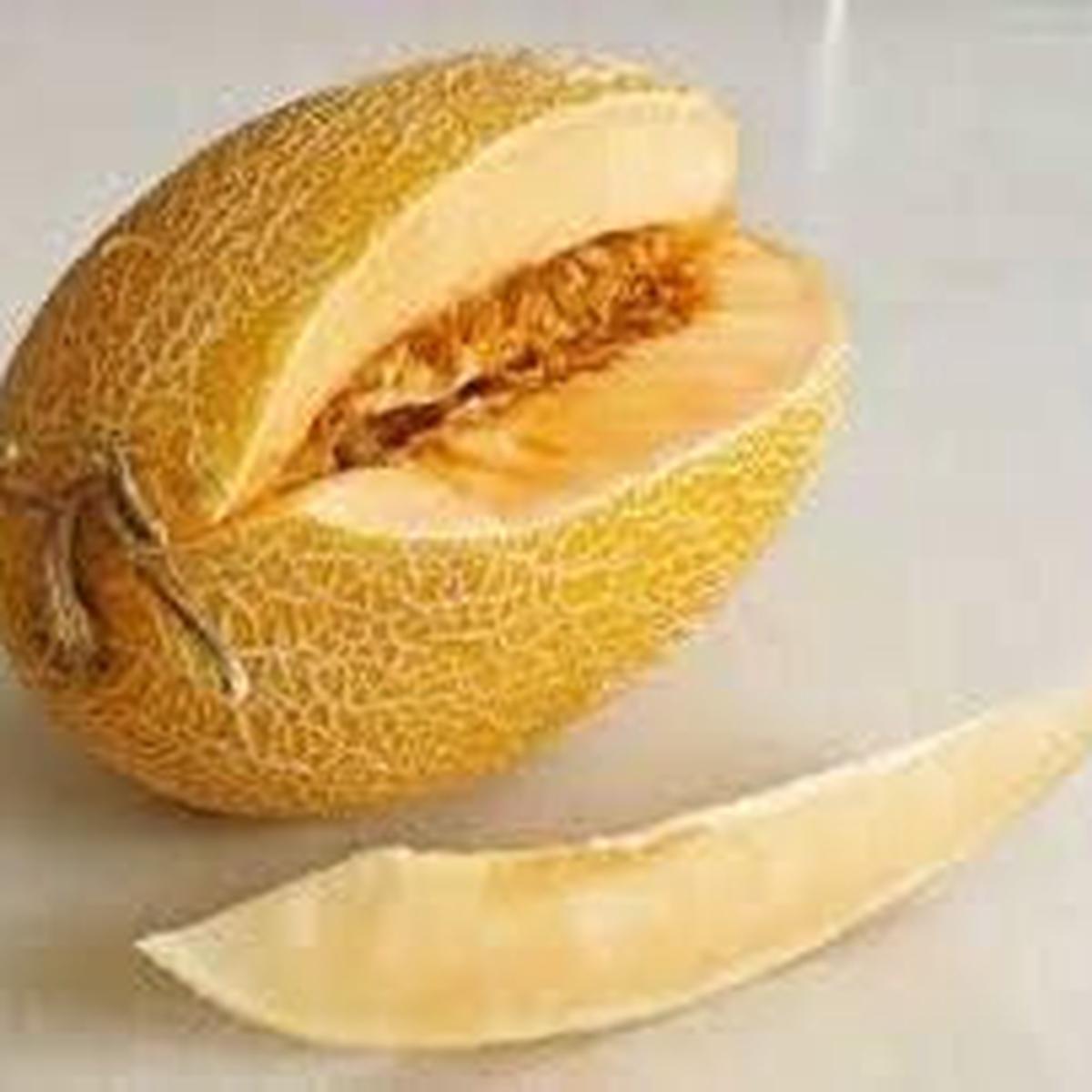 White Yellow Cantaloupe fruit seeds for planting - Heirloom & Non-GMO garden seeds, juicy sweet melon variety